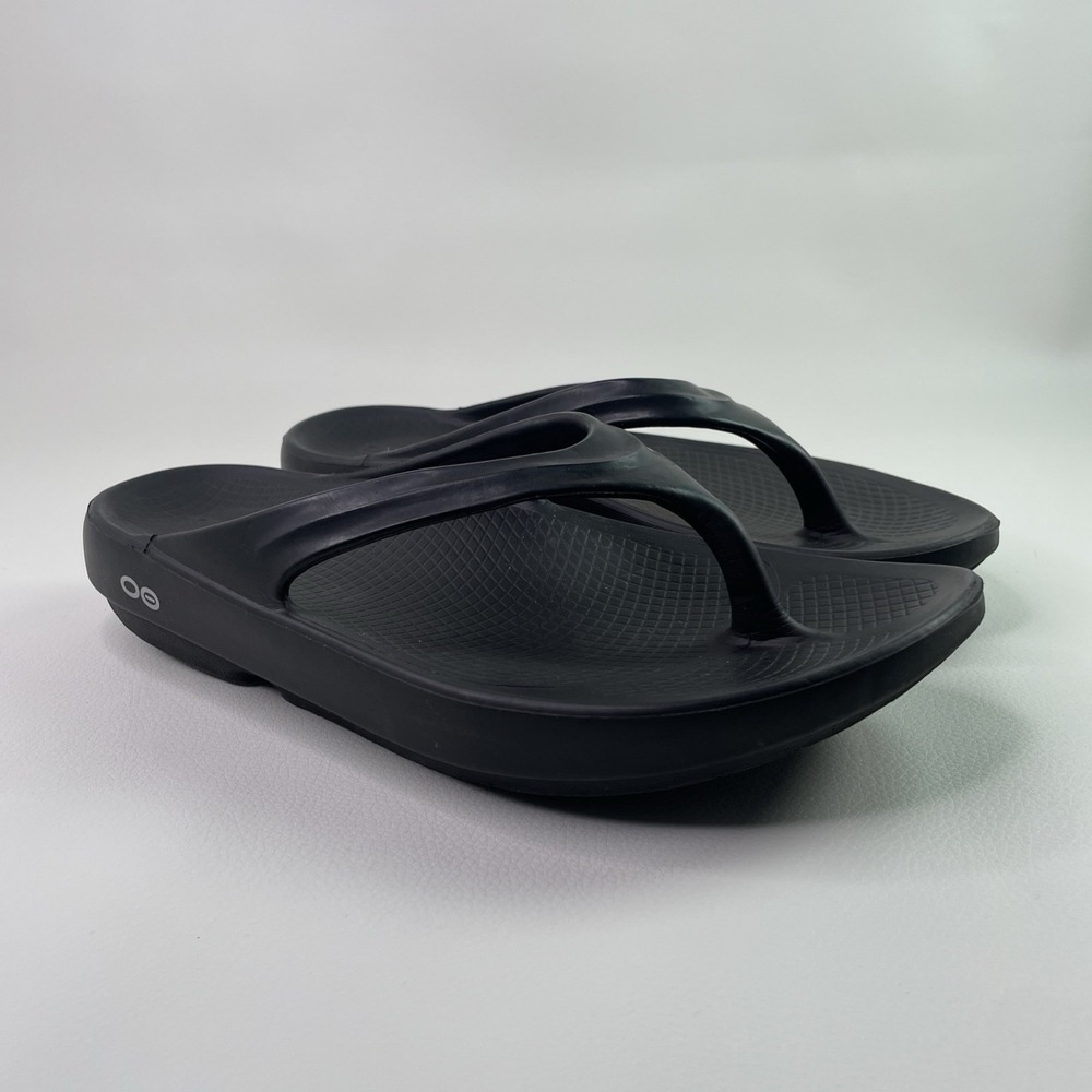 OOFOS OOlala Women's Size 9 Recovery Sandals Flip Flops Comfy Thick Foam Black